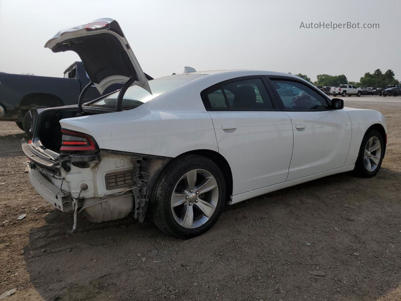 2018 Dodge Charger Sxt Plus White vin: 2C3CDXHG4JH156068