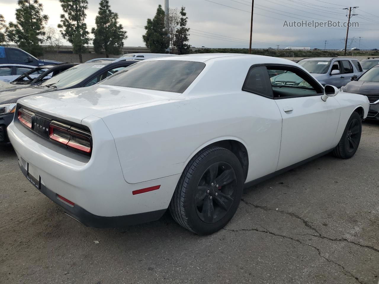 2016 Dodge Challenger Sxt White vin: 2C3CDZAG0GH131165