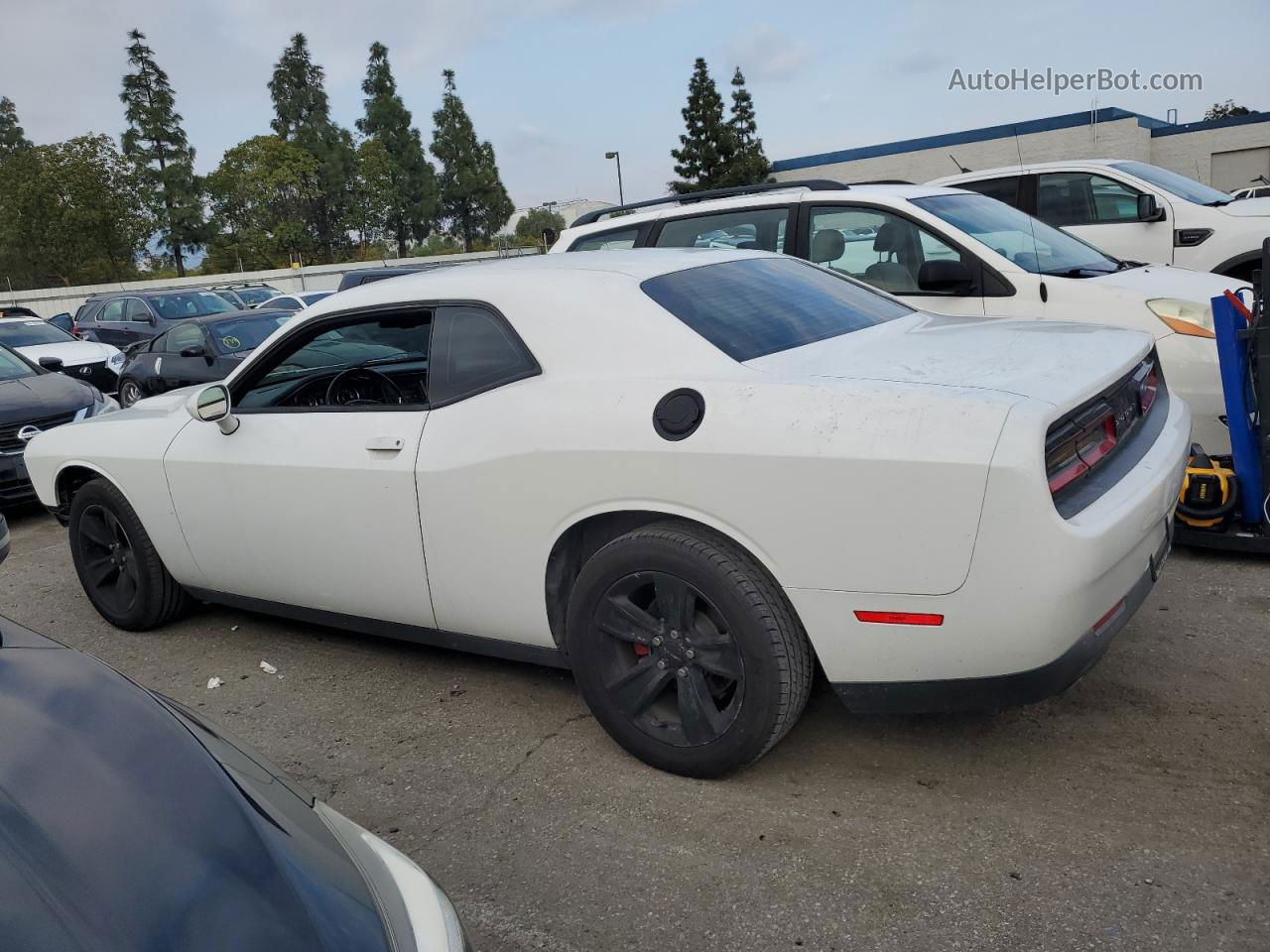 2016 Dodge Challenger Sxt White vin: 2C3CDZAG0GH131165