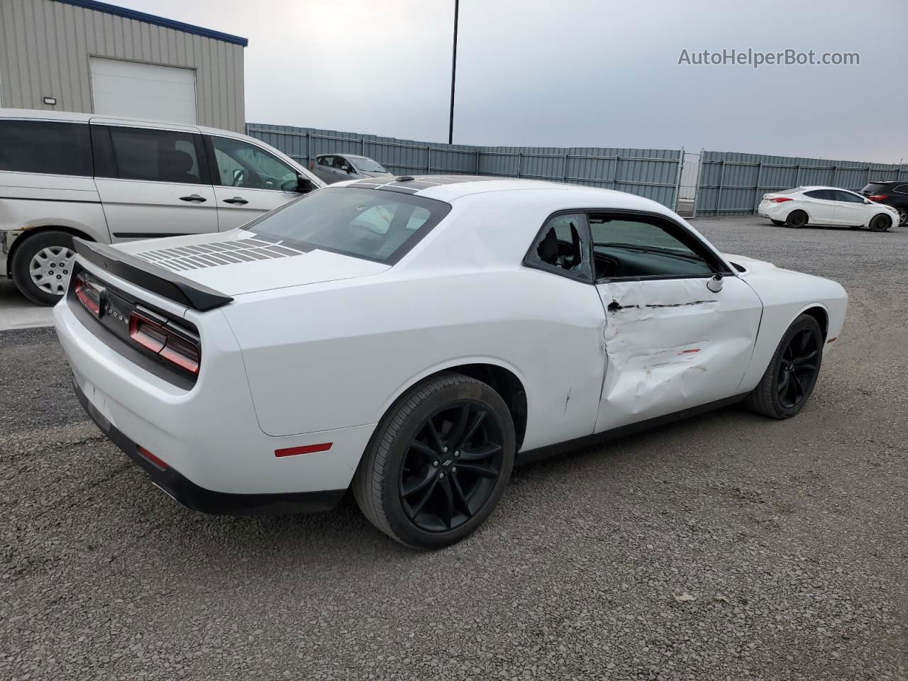 2017 Dodge Challenger Sxt White vin: 2C3CDZAG0HH619307