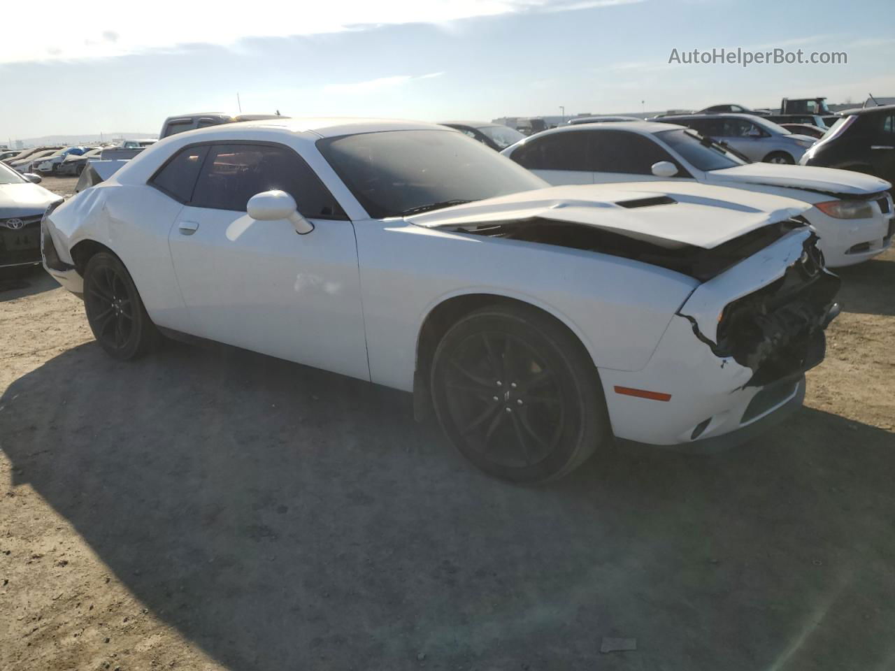 2018 Dodge Challenger Sxt White vin: 2C3CDZAG0JH297094