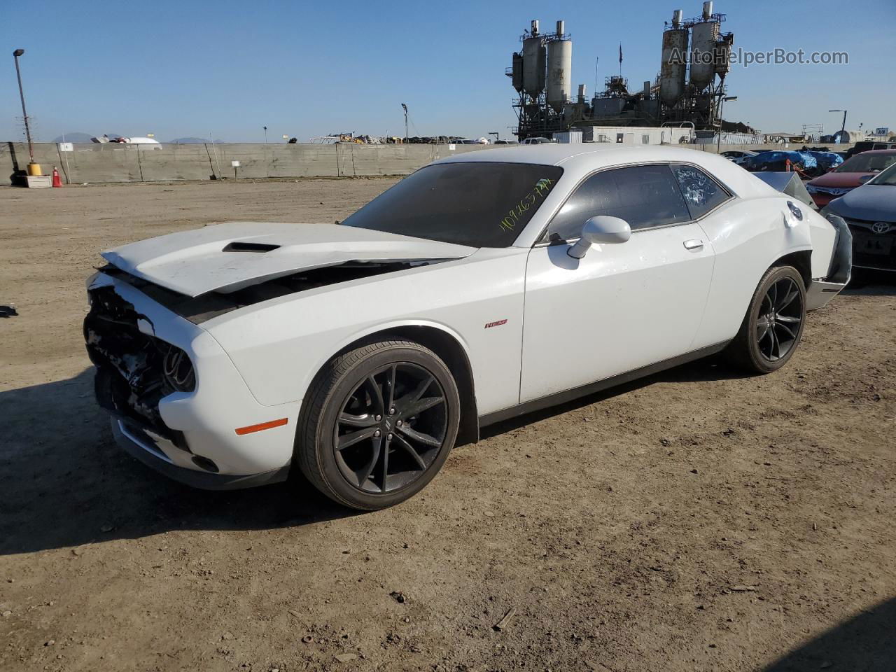 2018 Dodge Challenger Sxt White vin: 2C3CDZAG0JH297094