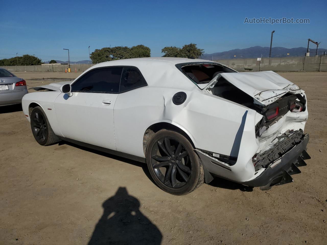 2018 Dodge Challenger Sxt White vin: 2C3CDZAG0JH297094