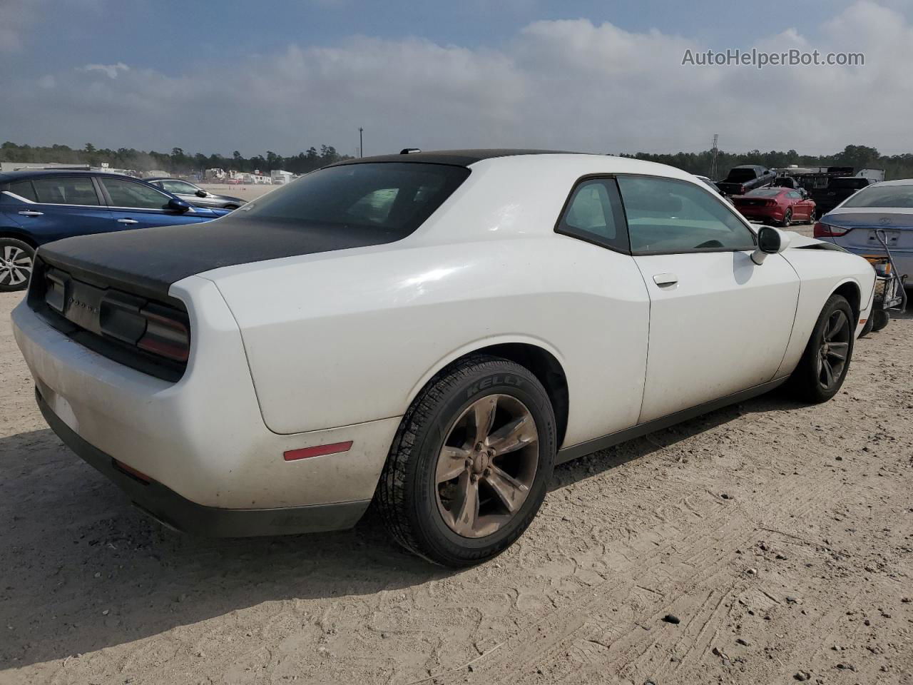 2015 Dodge Challenger Sxt White vin: 2C3CDZAG1FH700409