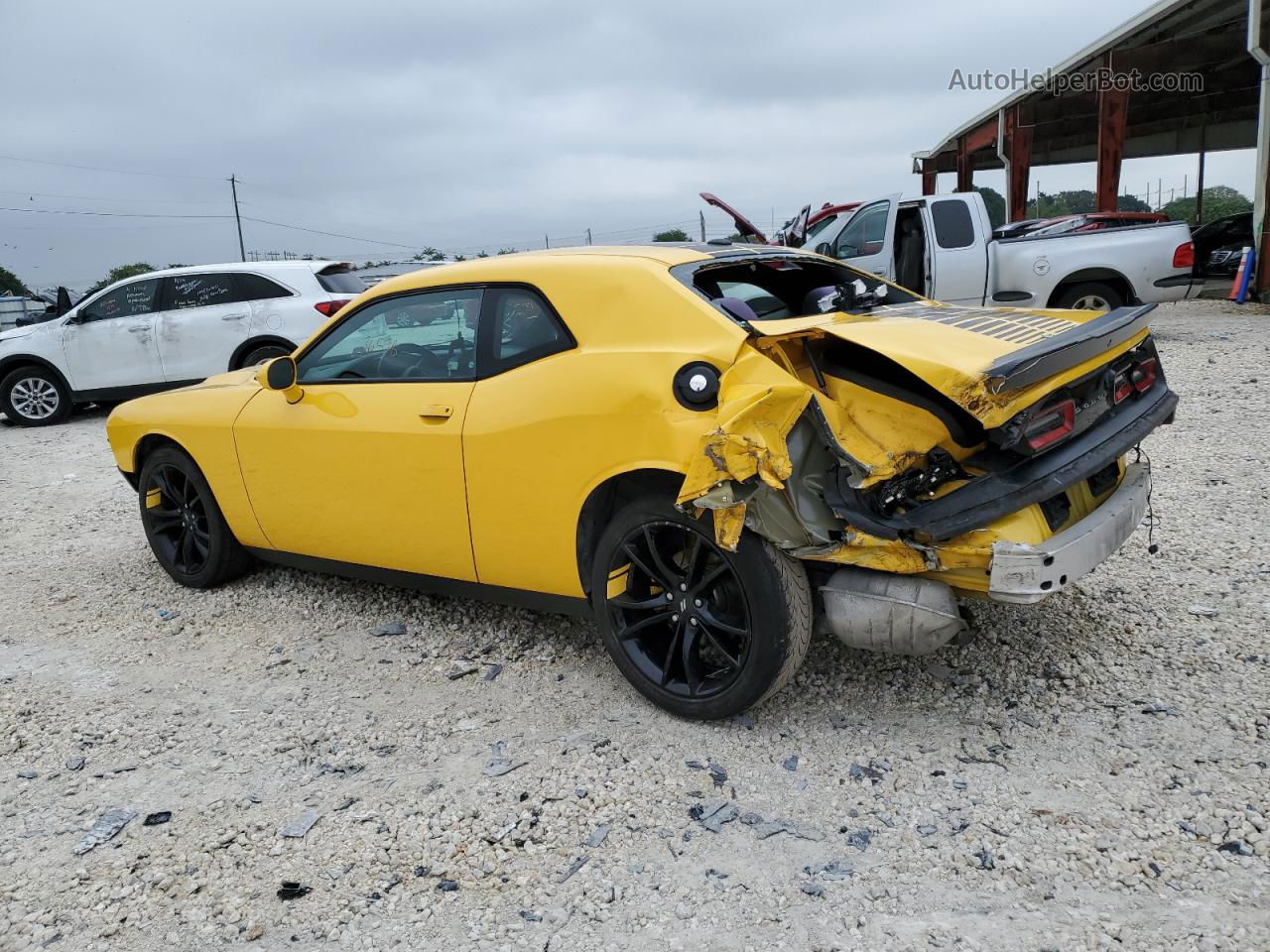 2017 Dodge Challenger Sxt Желтый vin: 2C3CDZAG1HH532256