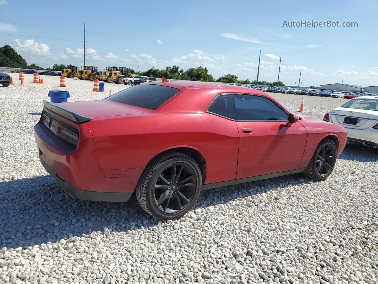 2017 Dodge Challenger Sxt Red vin: 2C3CDZAG1HH613631