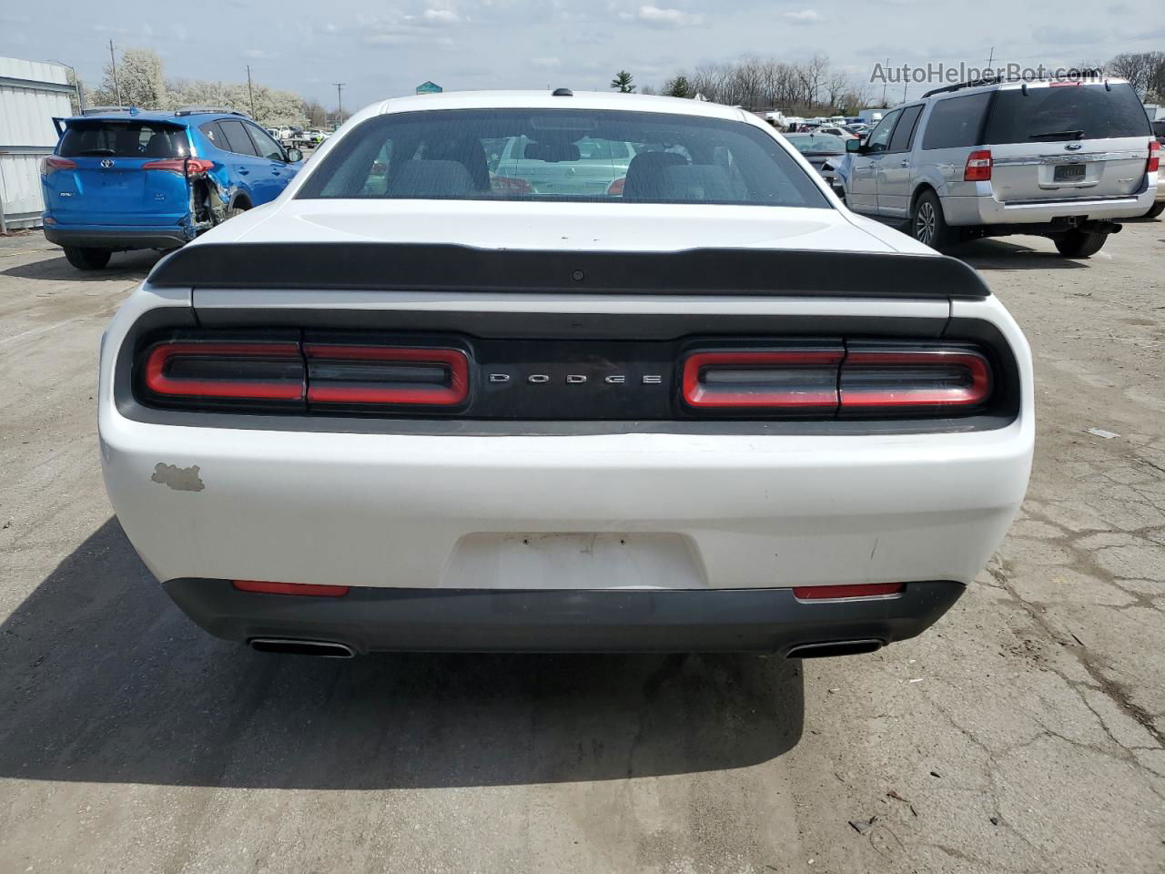 2018 Dodge Challenger Sxt White vin: 2C3CDZAG1JH252455