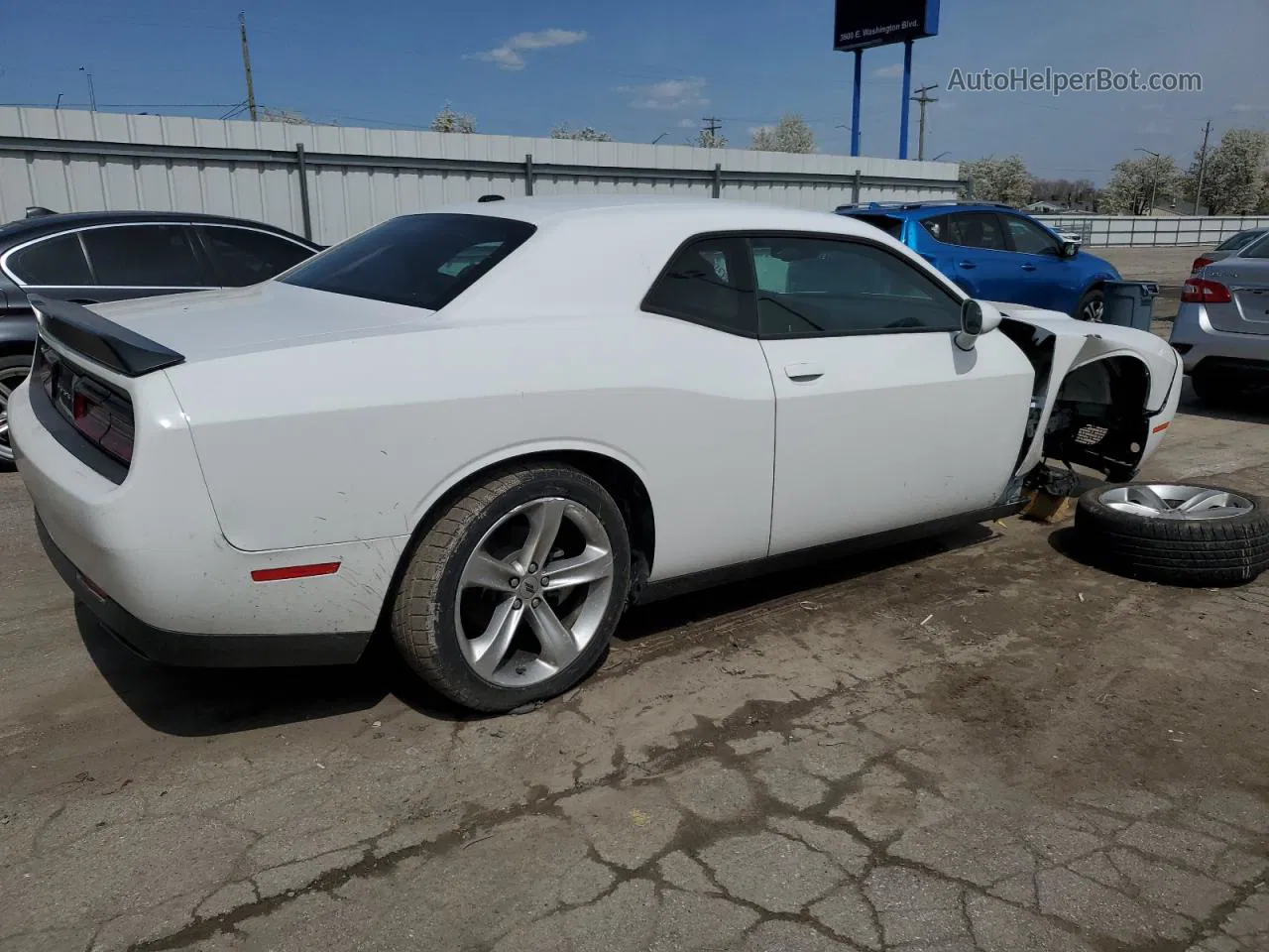 2018 Dodge Challenger Sxt Белый vin: 2C3CDZAG1JH252455