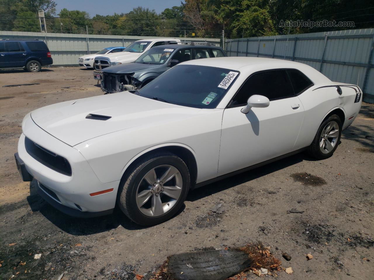 2016 Dodge Challenger Sxt White vin: 2C3CDZAG2GH137811