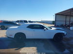 2017 Dodge Challenger Sxt White vin: 2C3CDZAG2HH513182