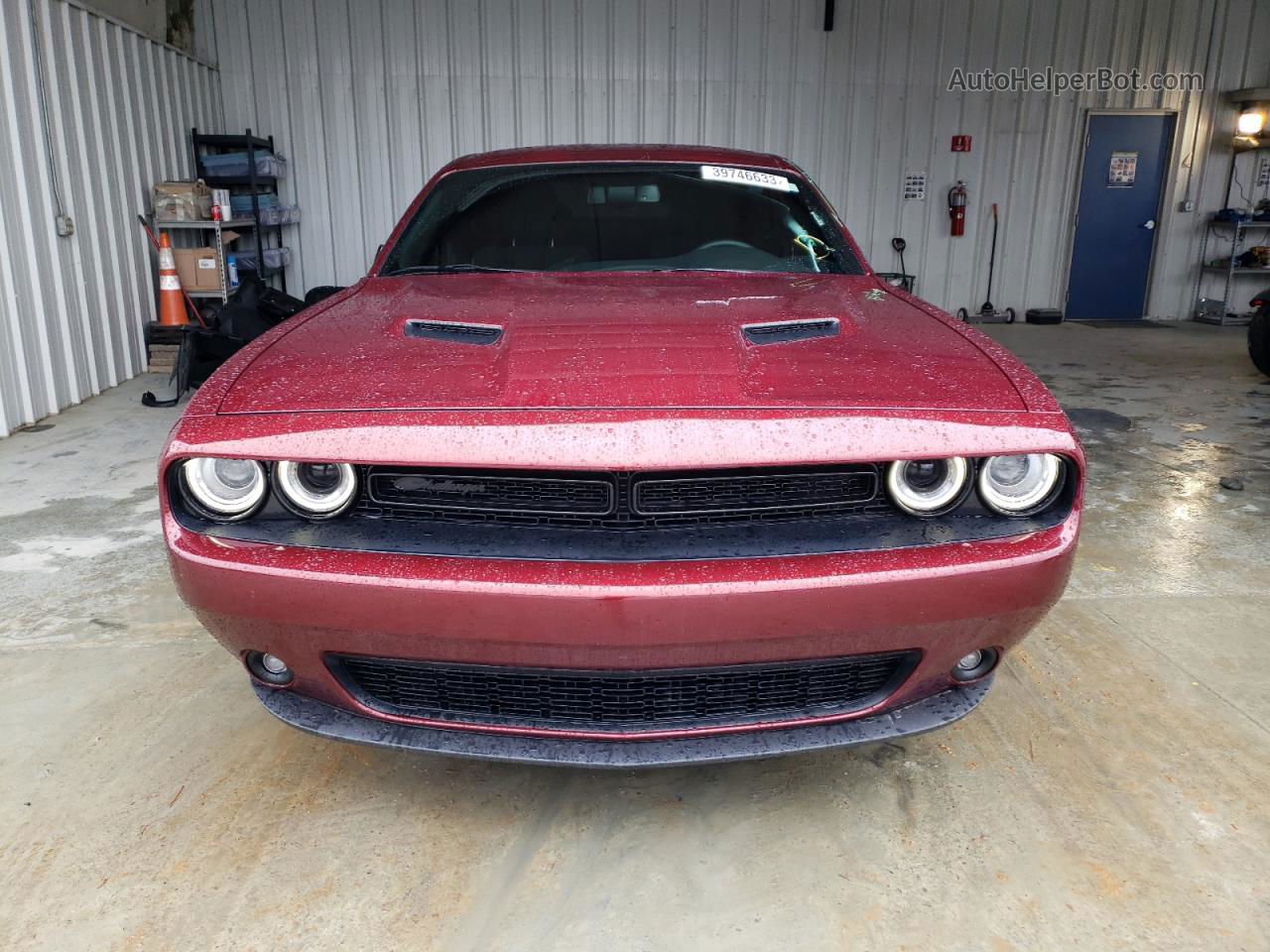 2022 Dodge Challenger Sxt Maroon vin: 2C3CDZAG2NH181966