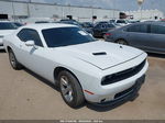 2016 Dodge Challenger Sxt White vin: 2C3CDZAG3GH200690