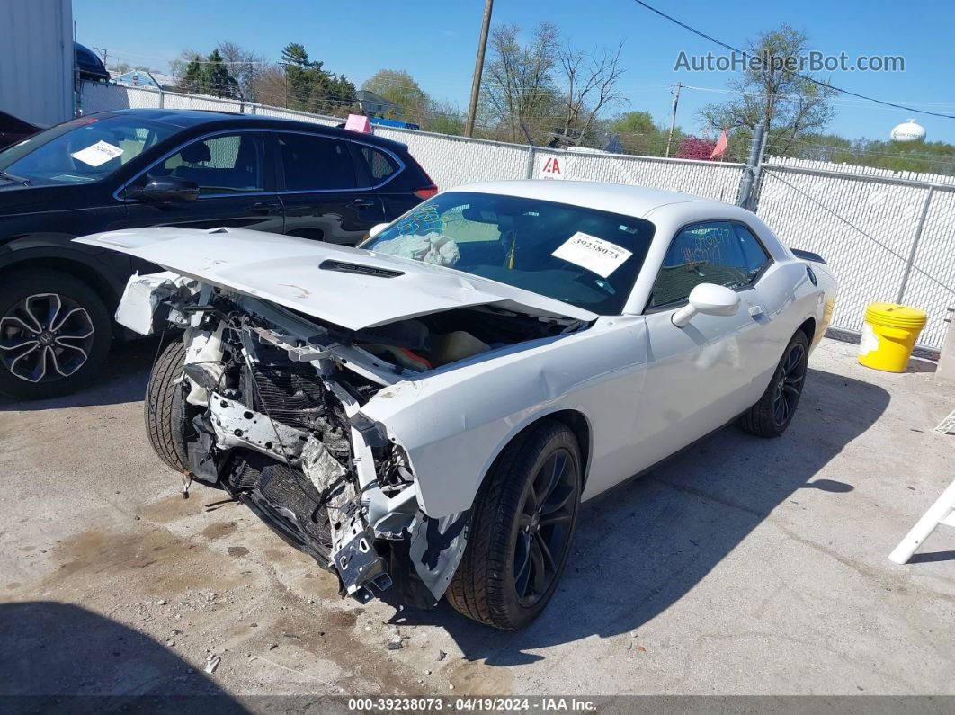 2017 Dodge Challenger Sxt Белый vin: 2C3CDZAG3HH532307