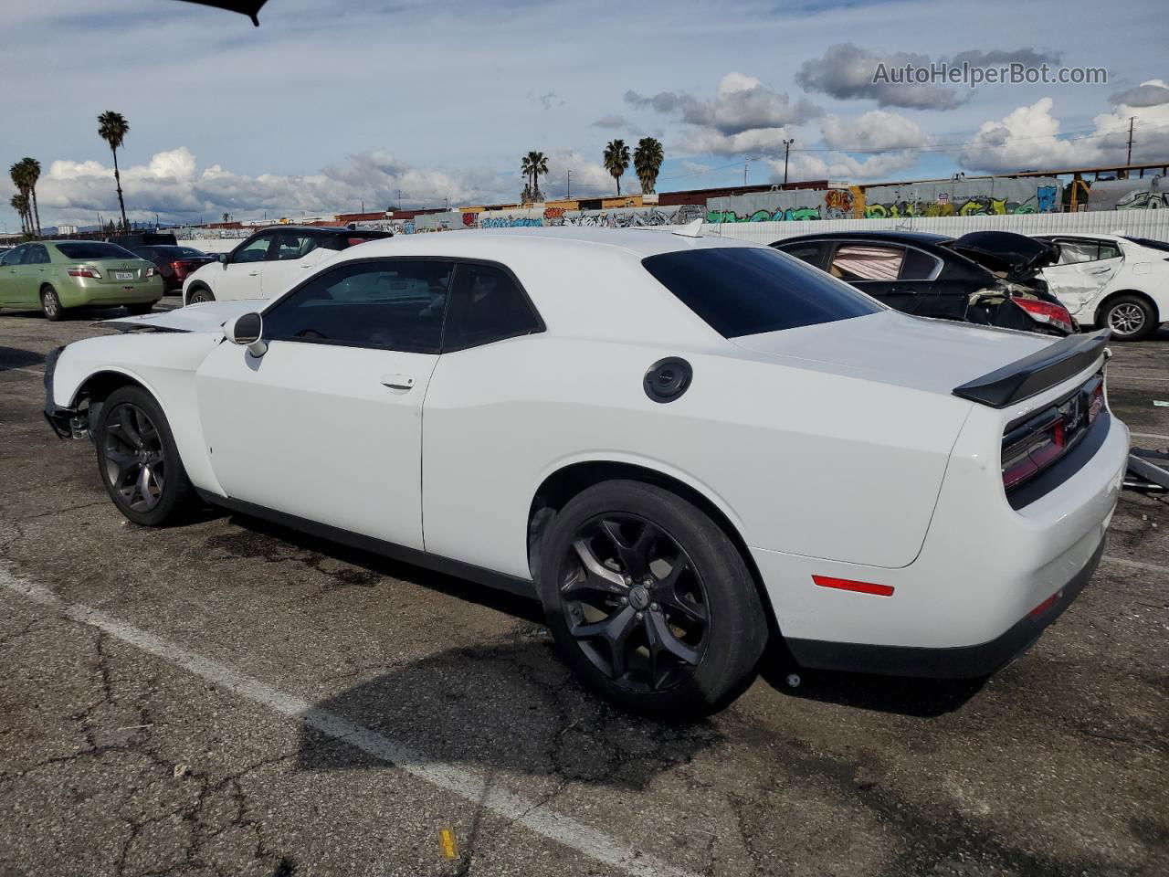 2017 Dodge Challenger Sxt White vin: 2C3CDZAG3HH629376