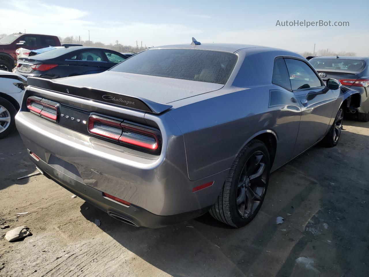 2018 Dodge Challenger Sxt Silver vin: 2C3CDZAG3JH259102