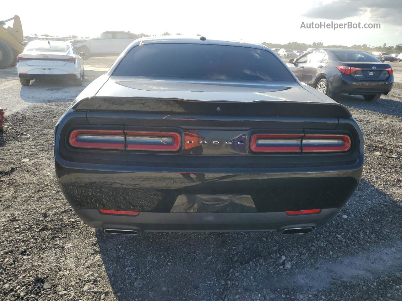 2018 Dodge Challenger Sxt Black vin: 2C3CDZAG3JH317693