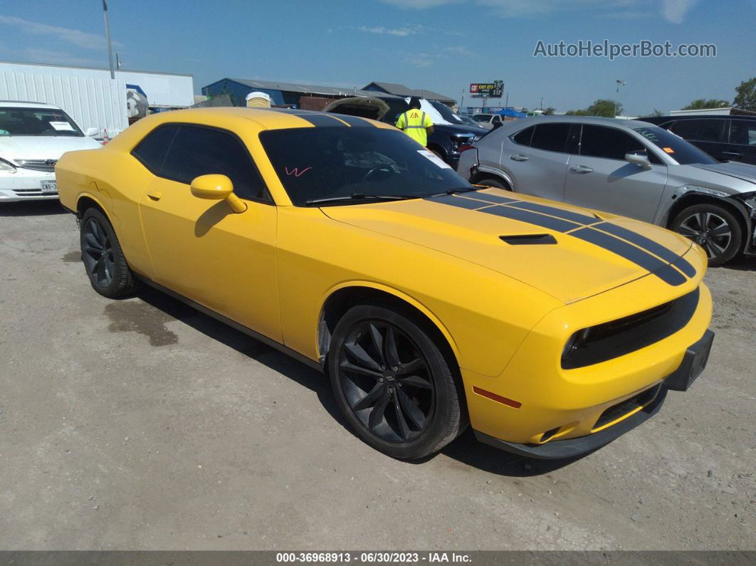 2017 Dodge Challenger Sxt Желтый vin: 2C3CDZAG4HH665741