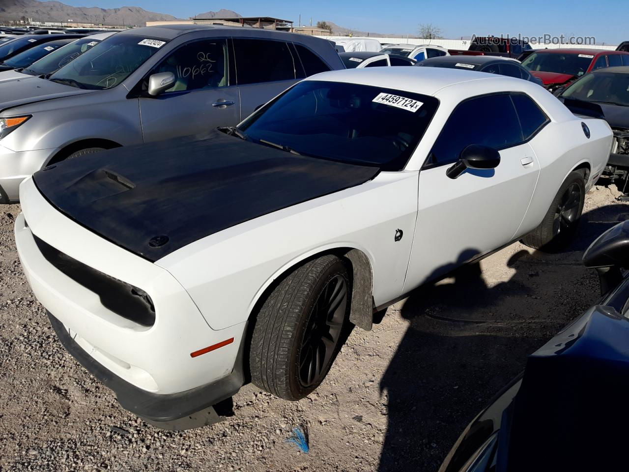 2017 Dodge Challenger Sxt White vin: 2C3CDZAG5HH532406