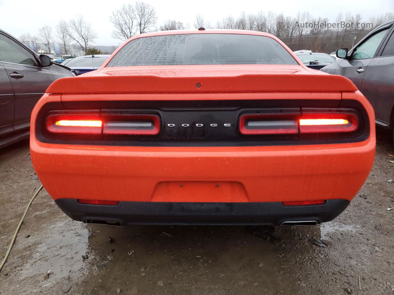 2018 Dodge Challenger Sxt Orange vin: 2C3CDZAG5JH111713