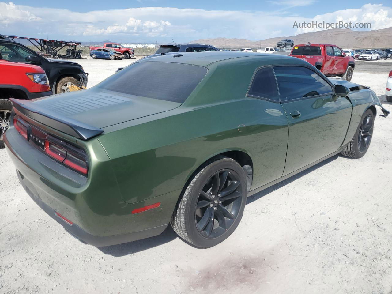 2018 Dodge Challenger Sxt Зеленый vin: 2C3CDZAG5JH171894