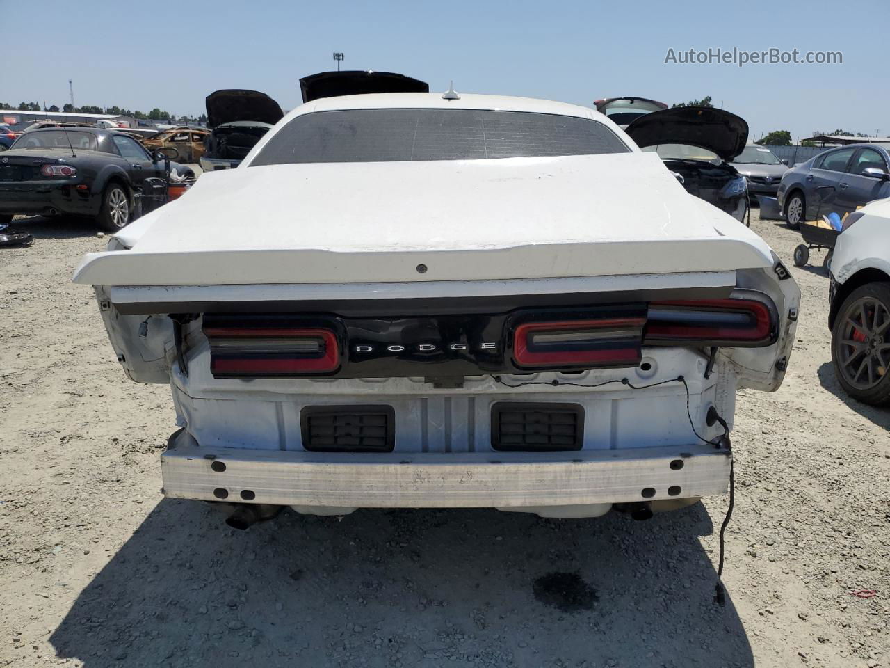 2018 Dodge Challenger Sxt White vin: 2C3CDZAG5JH280565