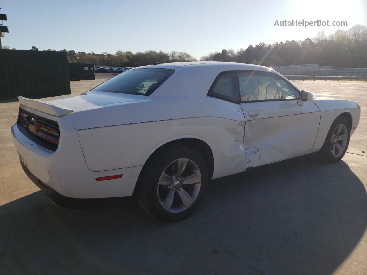 2018 Dodge Challenger Sxt White vin: 2C3CDZAG5JH286611