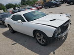 2016 Dodge Challenger Sxt Белый vin: 2C3CDZAG6GH124740