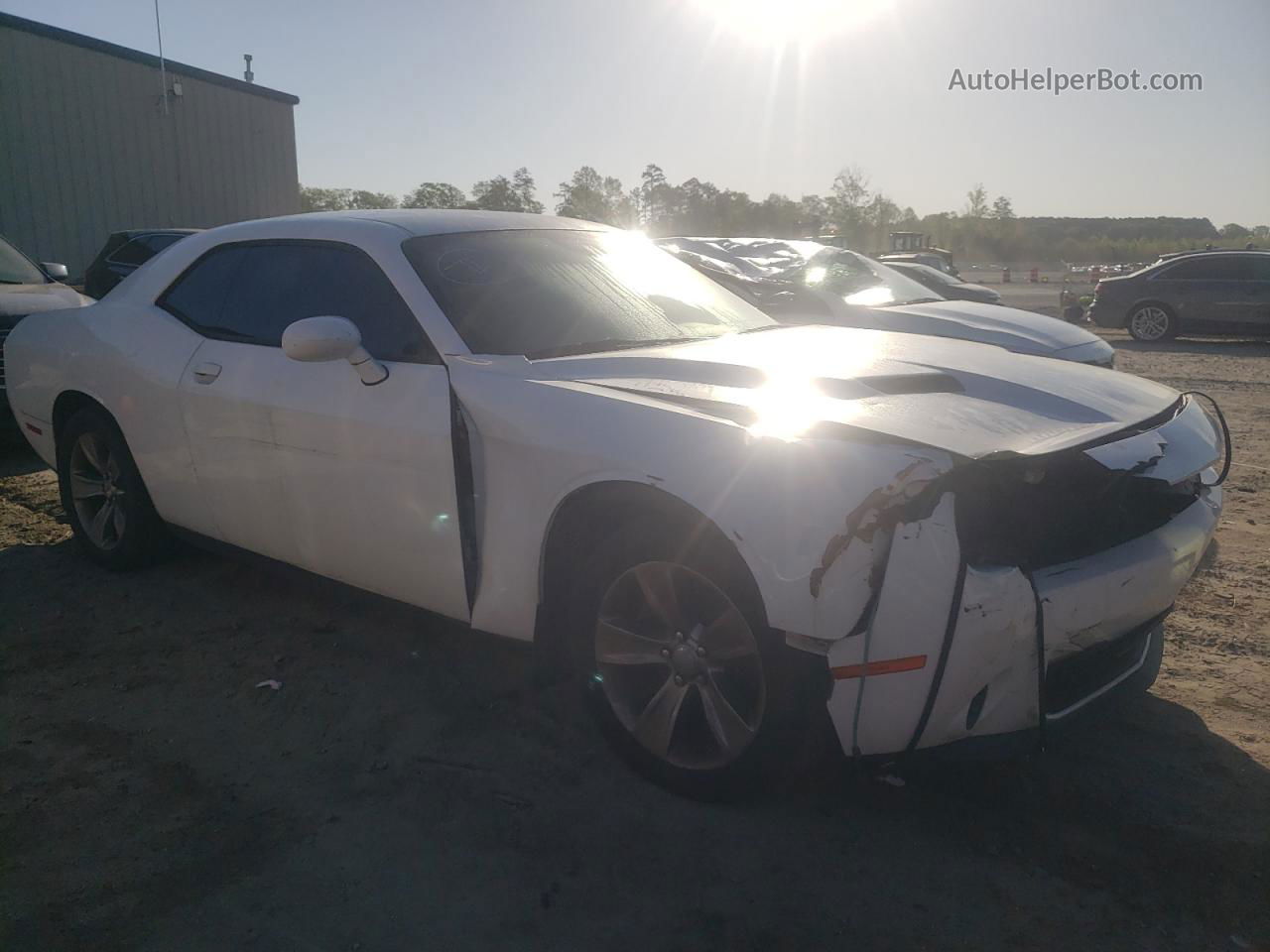 2016 Dodge Challenger Sxt White vin: 2C3CDZAG6GH264237