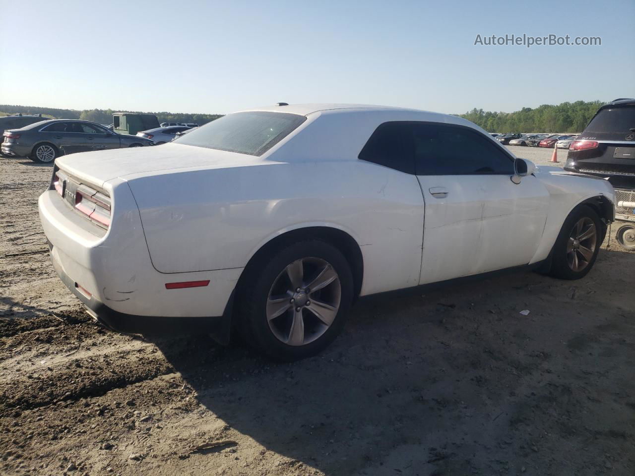 2016 Dodge Challenger Sxt White vin: 2C3CDZAG6GH264237