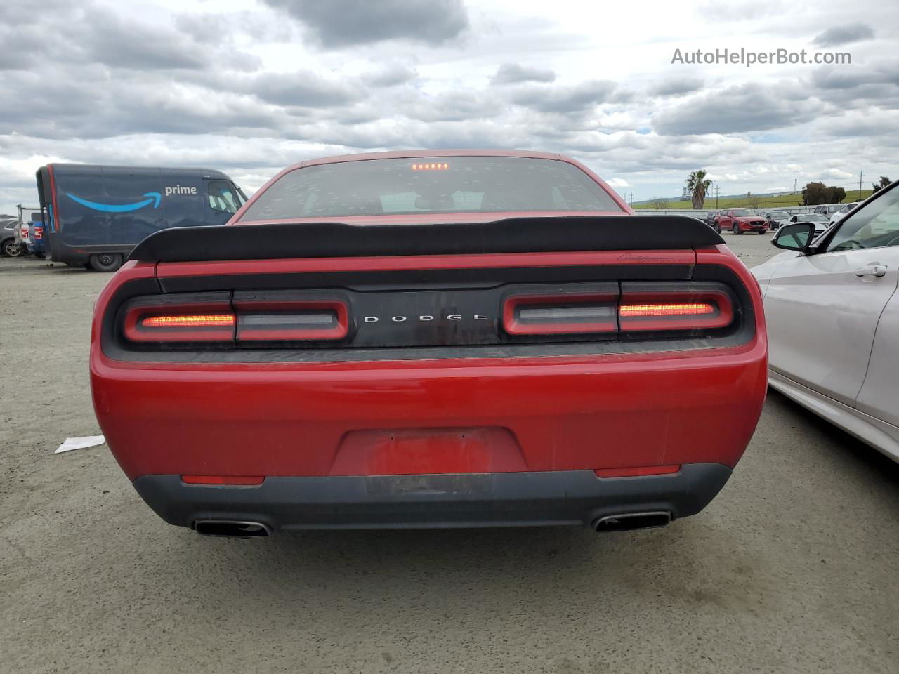 2017 Dodge Challenger Sxt Red vin: 2C3CDZAG6HH617013