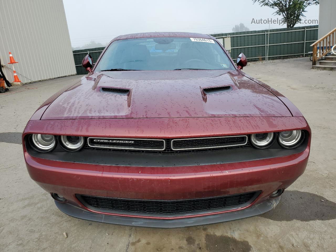 2018 Dodge Challenger Sxt Burgundy vin: 2C3CDZAG6JH132635