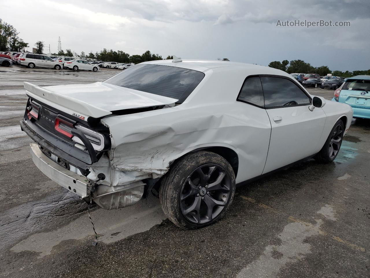 2018 Dodge Challenger Sxt White vin: 2C3CDZAG6JH233027