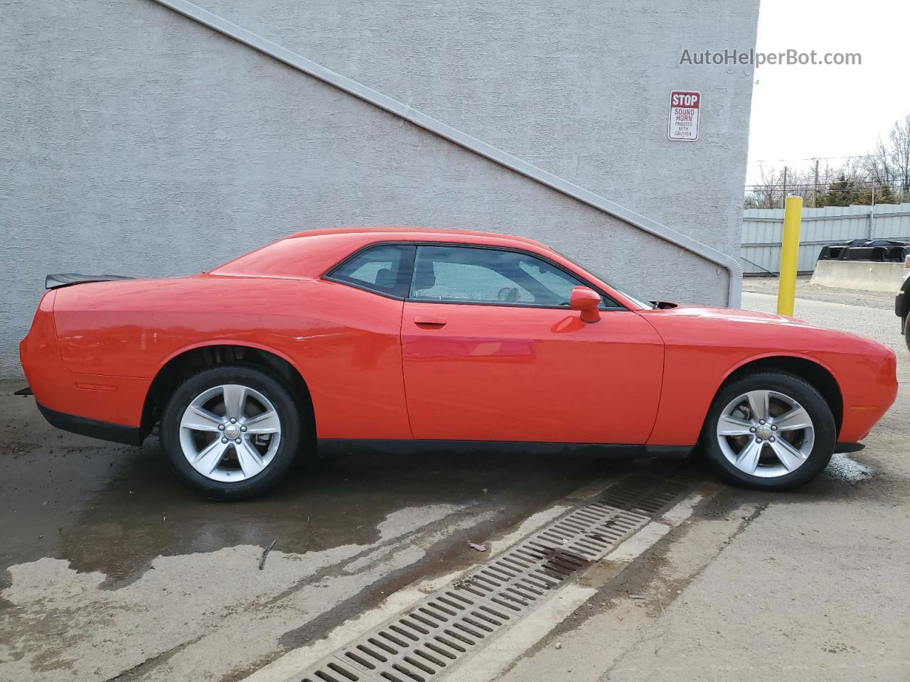 2023 Dodge Challenger Sxt Red vin: 2C3CDZAG6PH512423