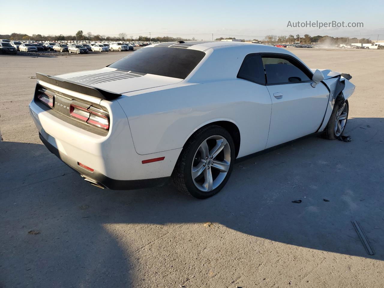 2017 Dodge Challenger Sxt White vin: 2C3CDZAG7HH610975