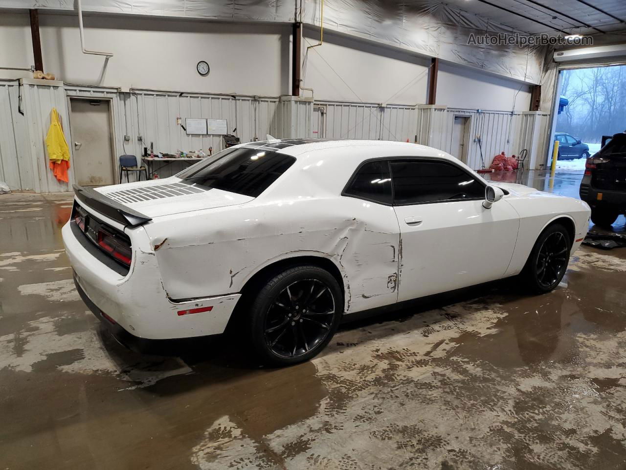 2018 Dodge Challenger Sxt White vin: 2C3CDZAG7JH161920