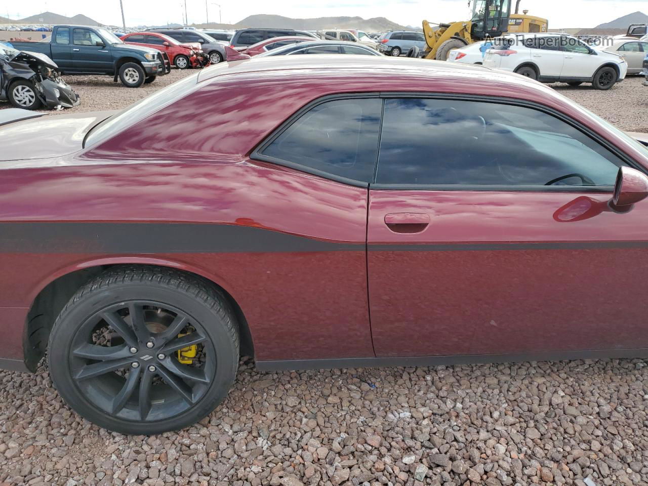 2018 Dodge Challenger Sxt Maroon vin: 2C3CDZAG7JH204958