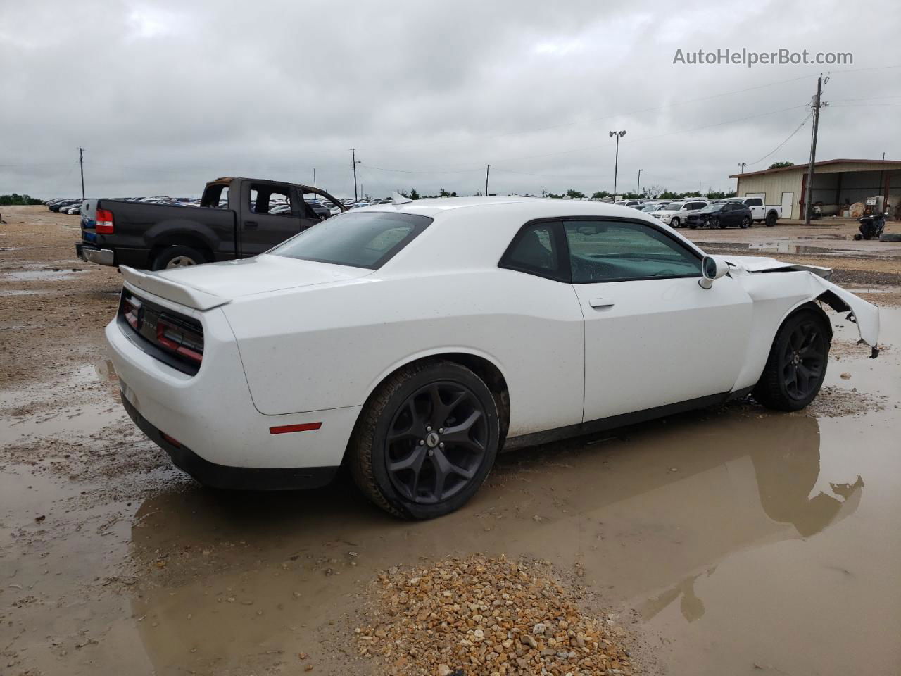 2018 Dodge Challenger Sxt White vin: 2C3CDZAG7JH255148