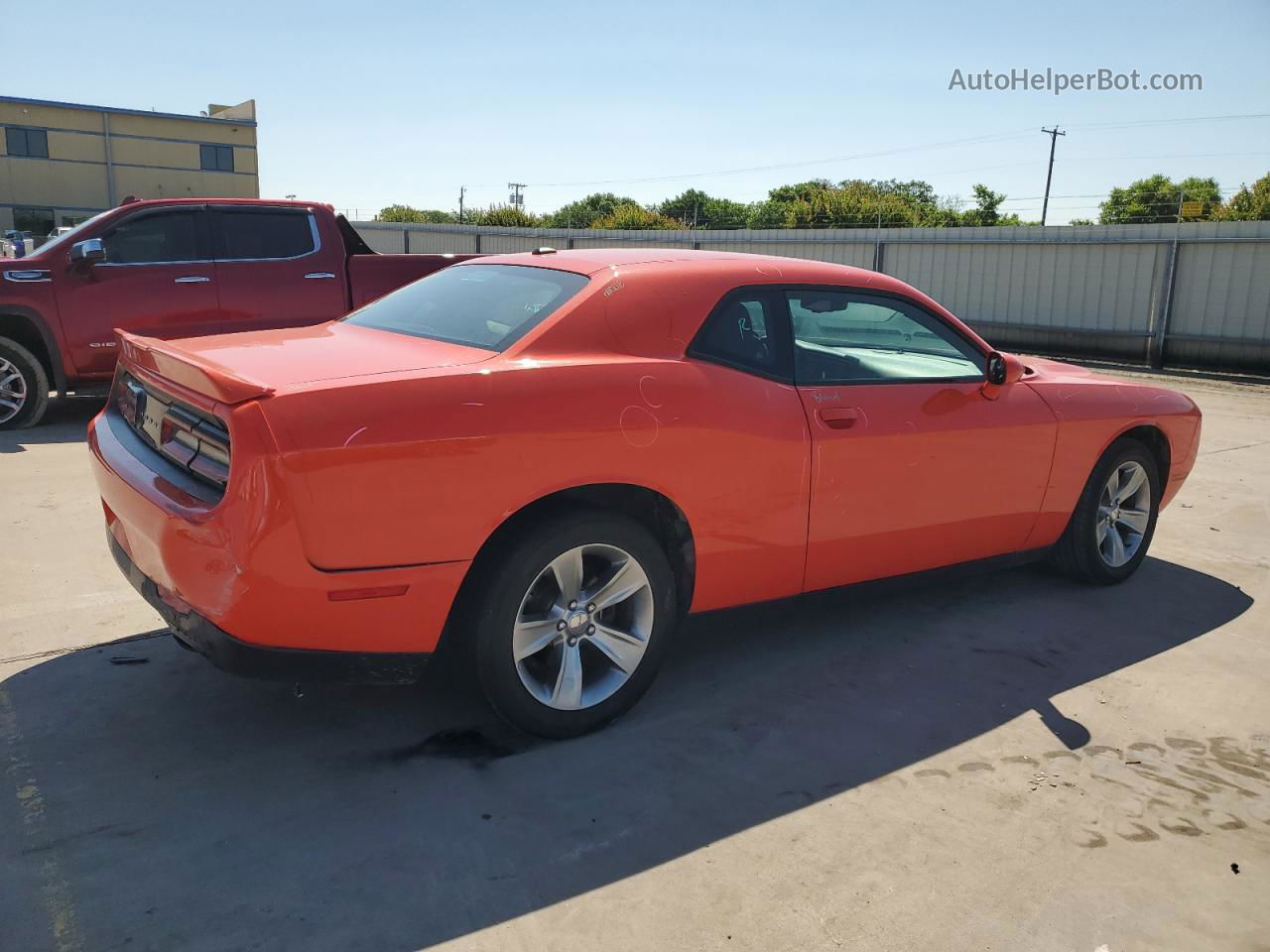 2018 Dodge Challenger Sxt Оранжевый vin: 2C3CDZAG7JH321522