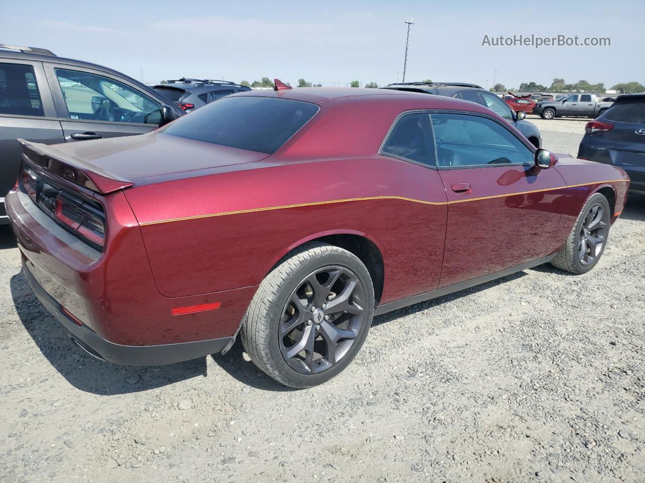 2018 Dodge Challenger Sxt Burgundy vin: 2C3CDZAG7JH339647