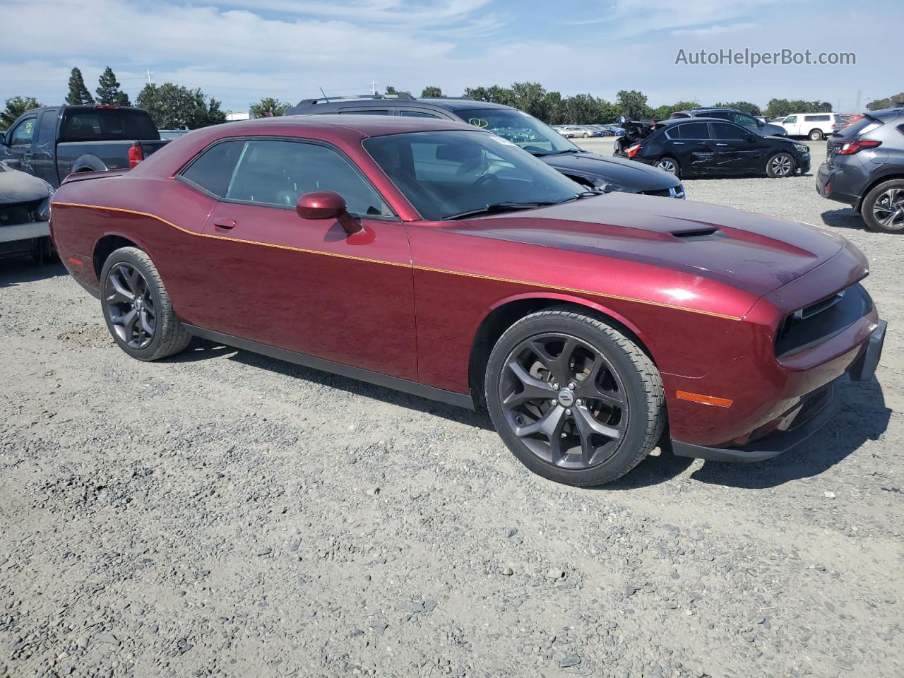 2018 Dodge Challenger Sxt Burgundy vin: 2C3CDZAG7JH339647