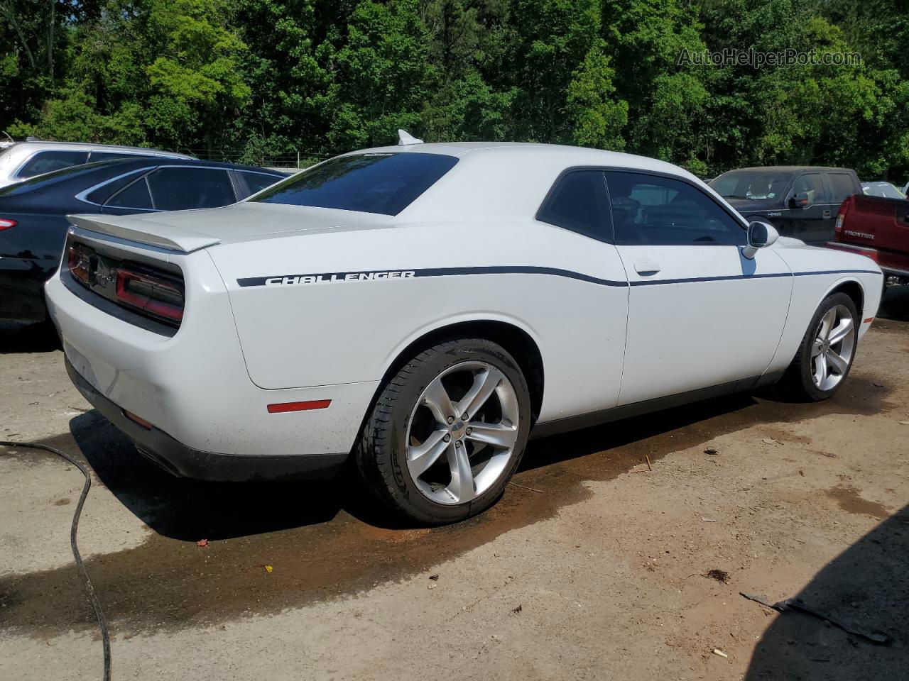 2016 Dodge Challenger Sxt White vin: 2C3CDZAG8GH256687