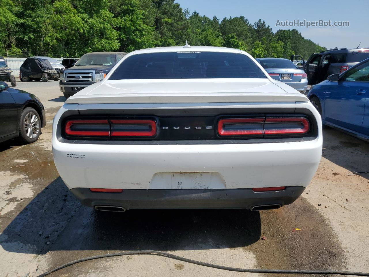 2016 Dodge Challenger Sxt White vin: 2C3CDZAG8GH256687