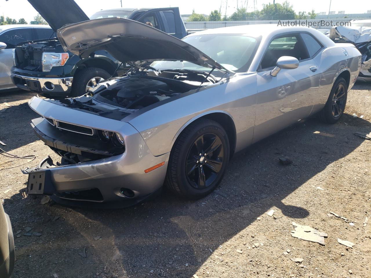 2018 Dodge Challenger Sxt Silver vin: 2C3CDZAG8JH276476