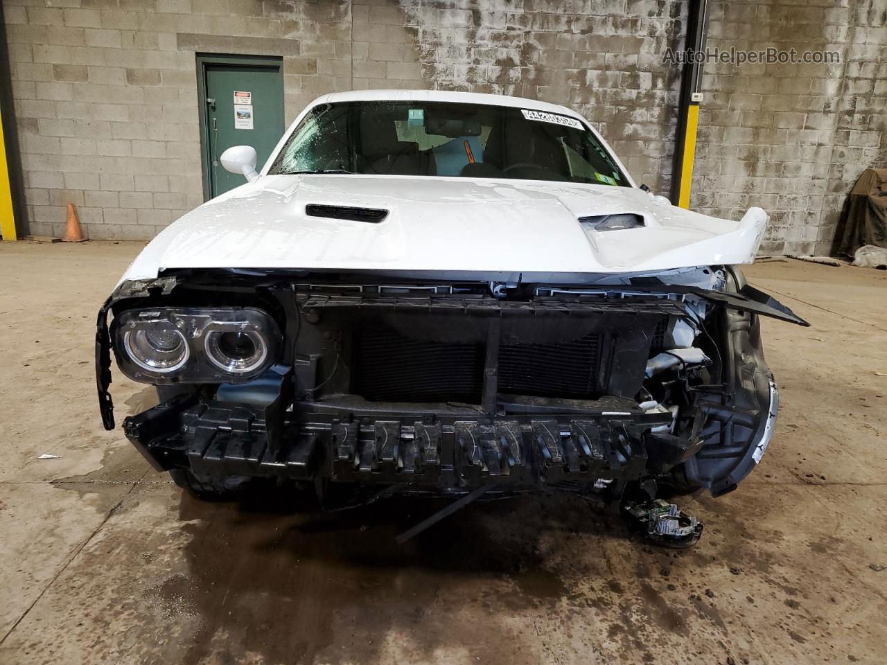 2022 Dodge Challenger Sxt White vin: 2C3CDZAG8NH256881