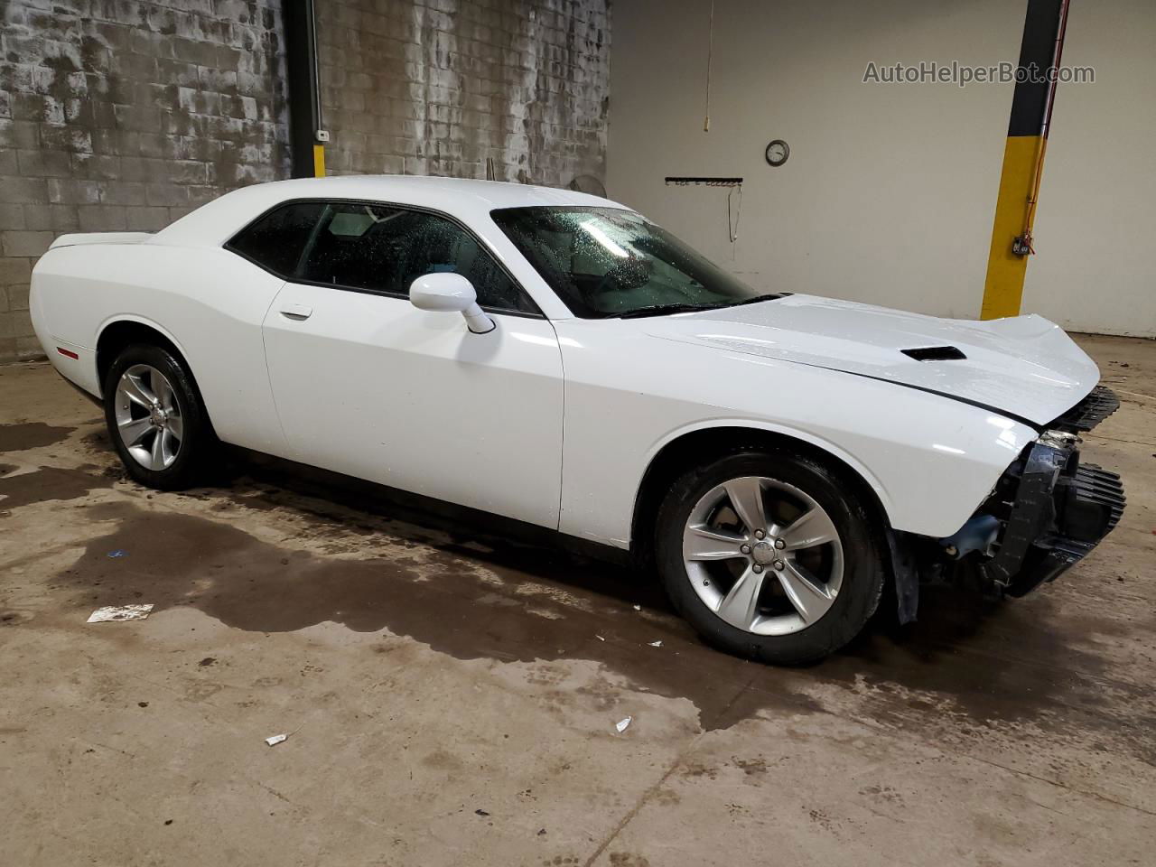 2022 Dodge Challenger Sxt White vin: 2C3CDZAG8NH256881