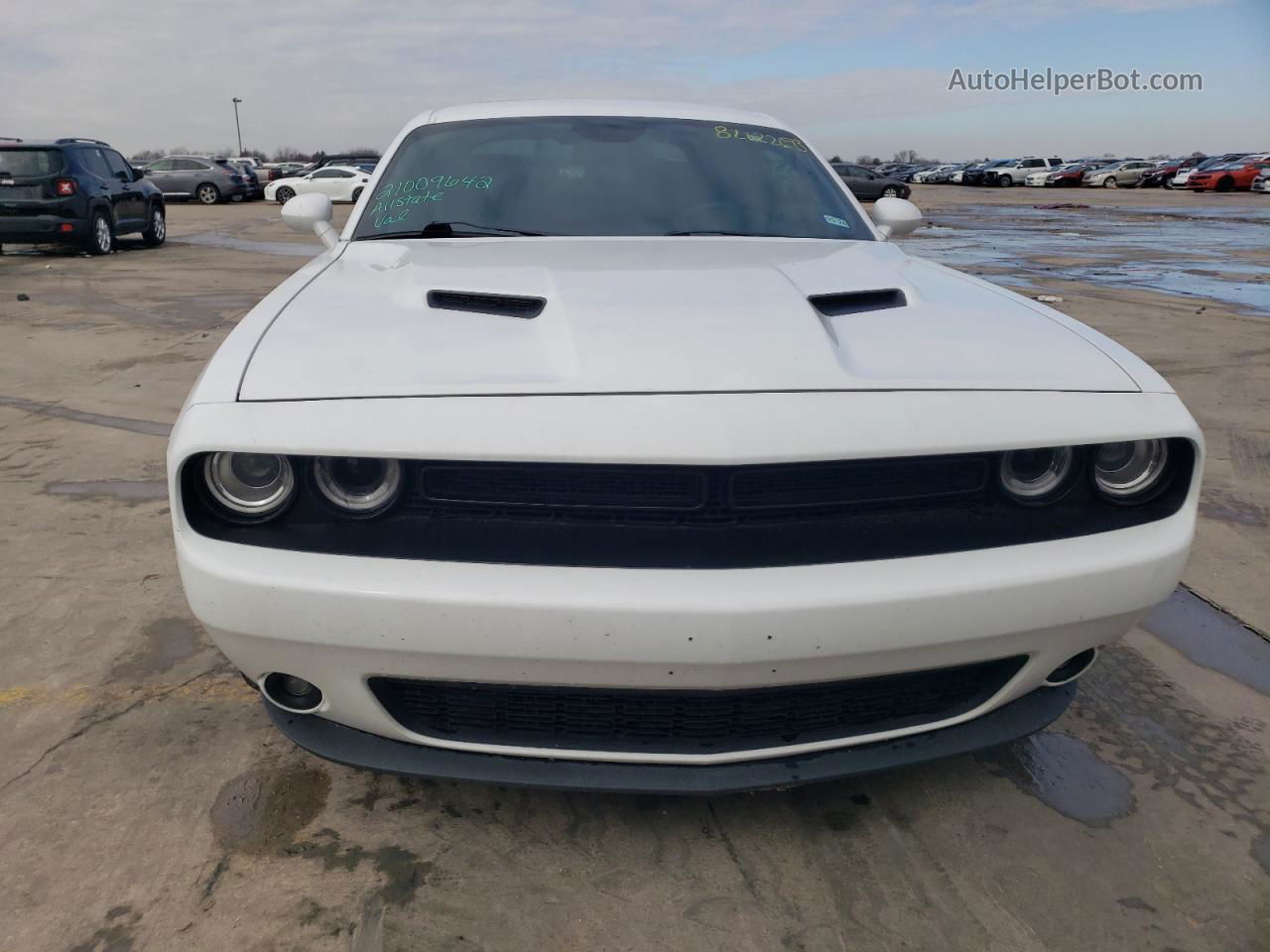 2018 Dodge Challenger Sxt White vin: 2C3CDZAGXJH199237