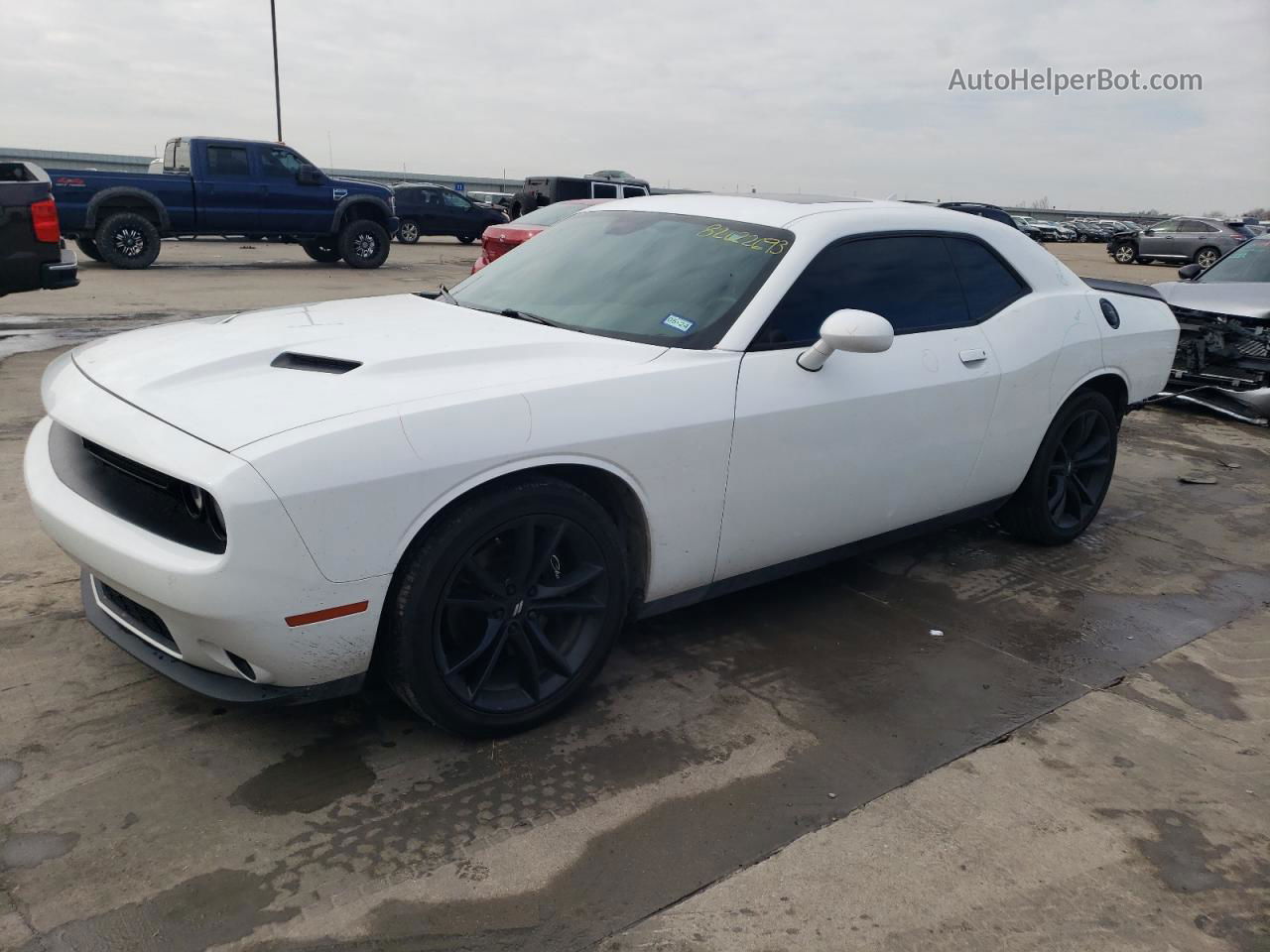 2018 Dodge Challenger Sxt White vin: 2C3CDZAGXJH199237