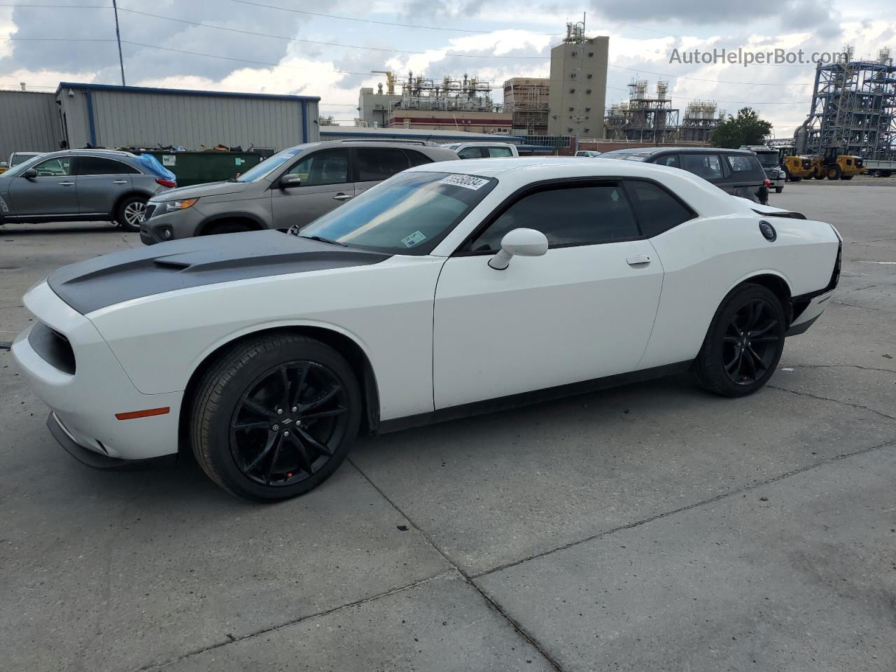 2018 Dodge Challenger Sxt White vin: 2C3CDZAGXJH311454