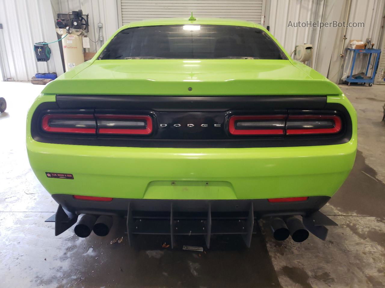 2015 Dodge Challenger Sxt Green vin: 2C3CDZAT3FH715149