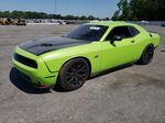 2015 Dodge Challenger Sxt Green vin: 2C3CDZATXFH701670